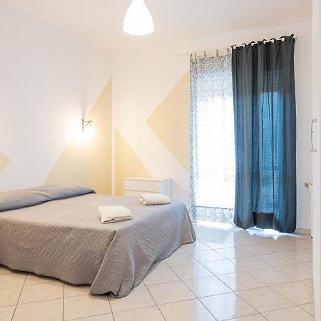 Nuovo Appartamento Beige Bari Luaran gambar