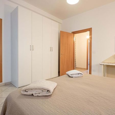 Nuovo Appartamento Beige Bari Luaran gambar