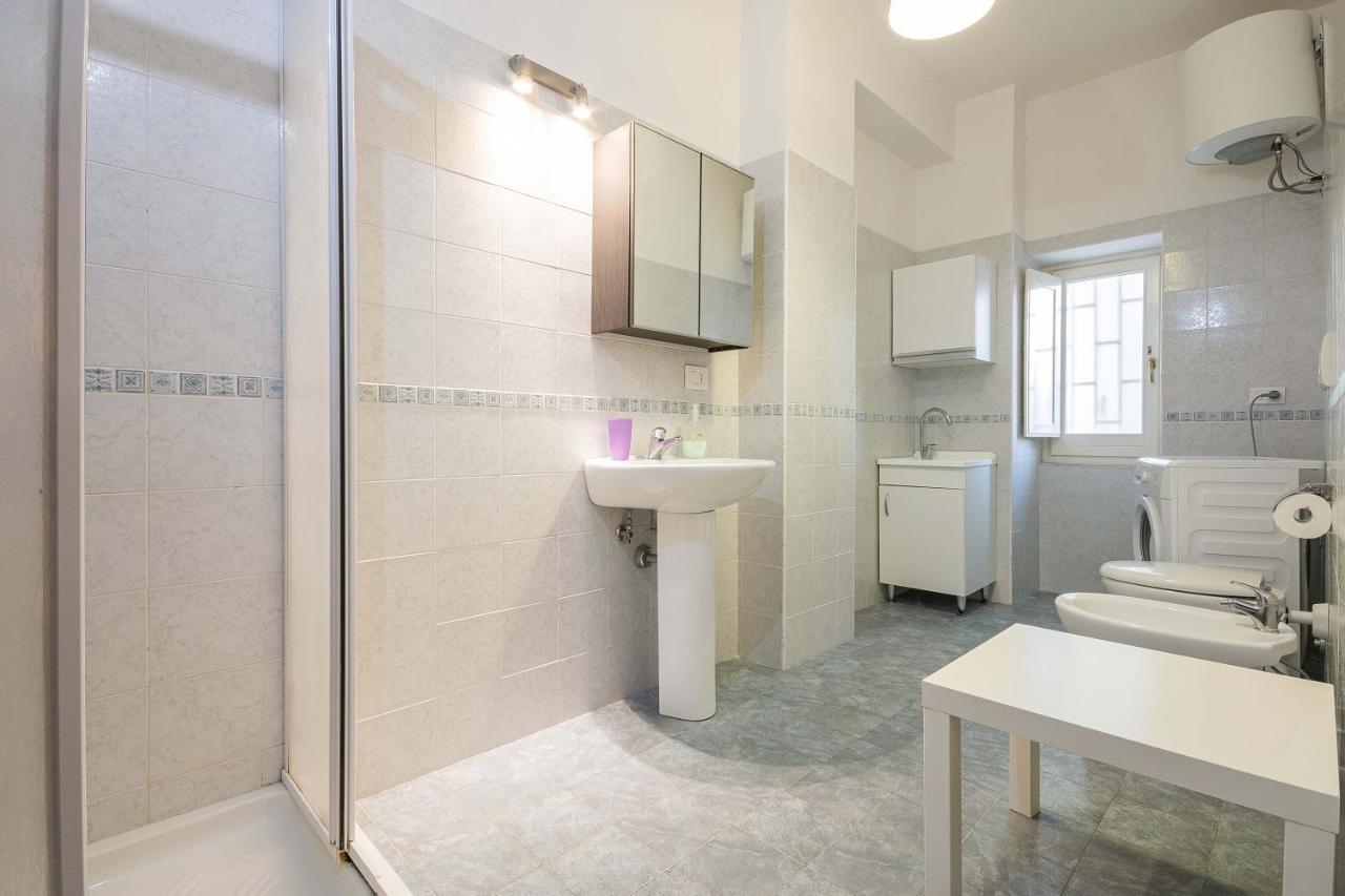 Nuovo Appartamento Beige Bari Luaran gambar