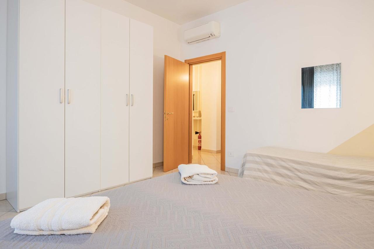 Nuovo Appartamento Beige Bari Luaran gambar